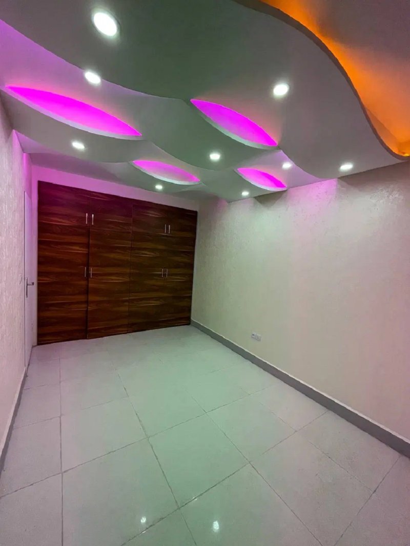 آپارتمان 90 متری دو خوابه در فاز 6 پرند15042143538