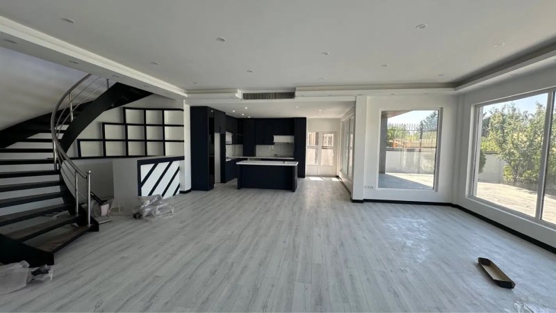 ویلا 1000 متری سه خوابه در چهارباغ کرج15047343596