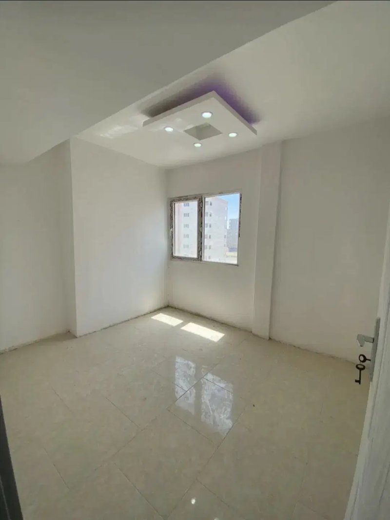 آپارتمان 84 متری دو خوابه در فاز 2 پرند15057843696