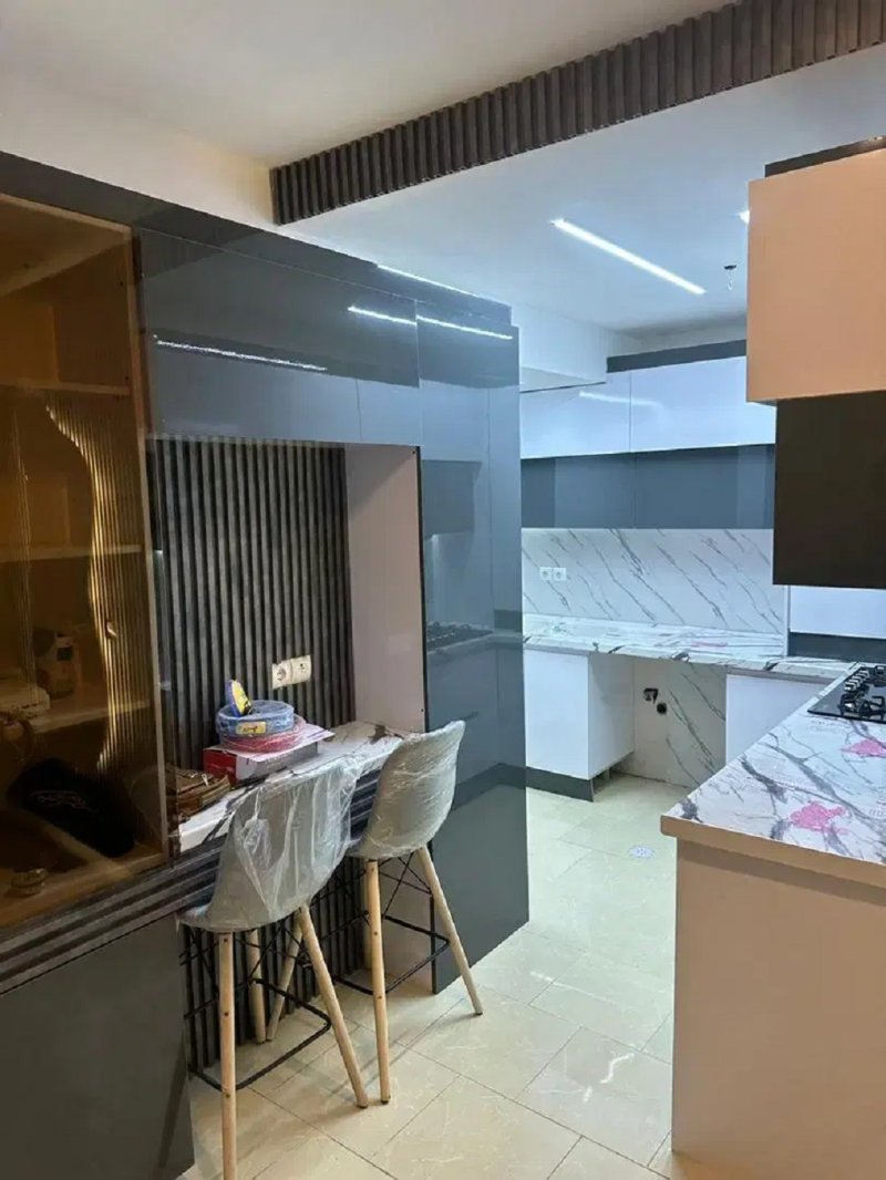 آپارتمان 95 متری دو خوابه در فاز 6 پرند