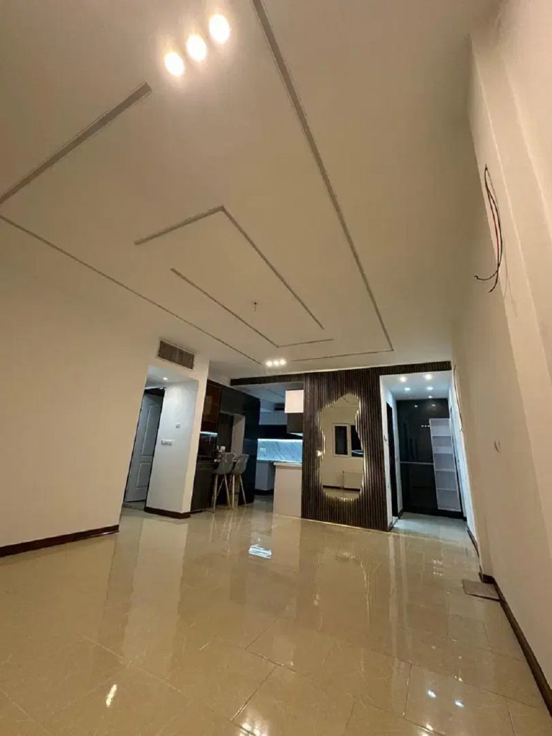 آپارتمان 95 متری دو خوابه در فاز 6 پرند15061843721