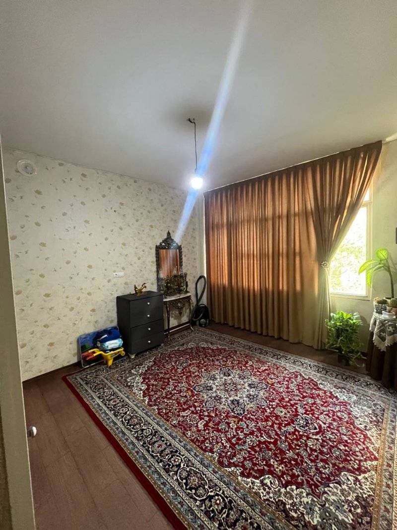 آپارتمان 127 متری دو خوابه در استاد معین تهران15067543772