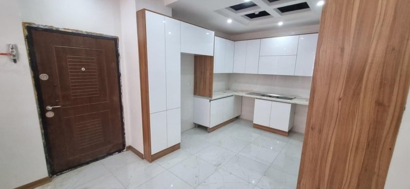آپارتمان 83 متری دو خوابه در فاز 6 پرند15102444068