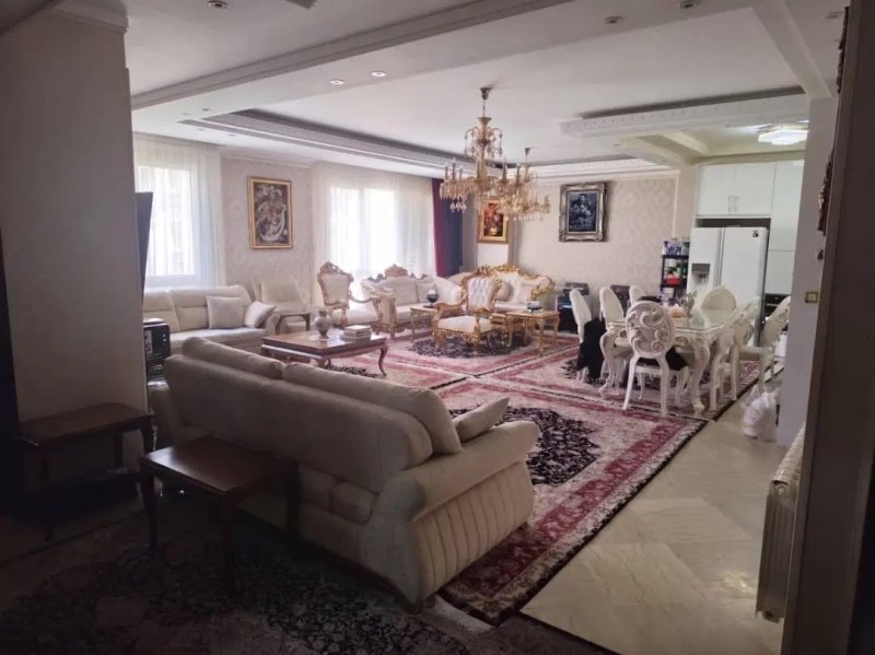 آپارتمان 138 متری سه خوابه در پونک تهران