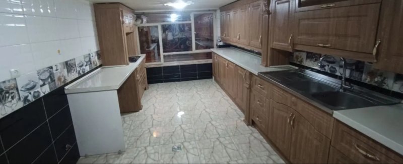 خانه 170 متری دو خوابه در فاطمی تهران