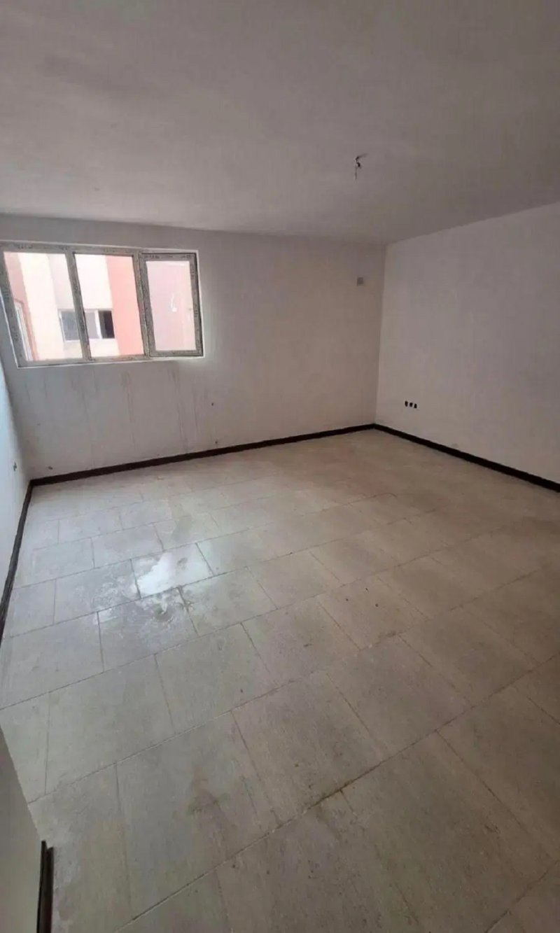 آپارتمان 76 متری دو خوابه در فاز 2 پرند15116544194