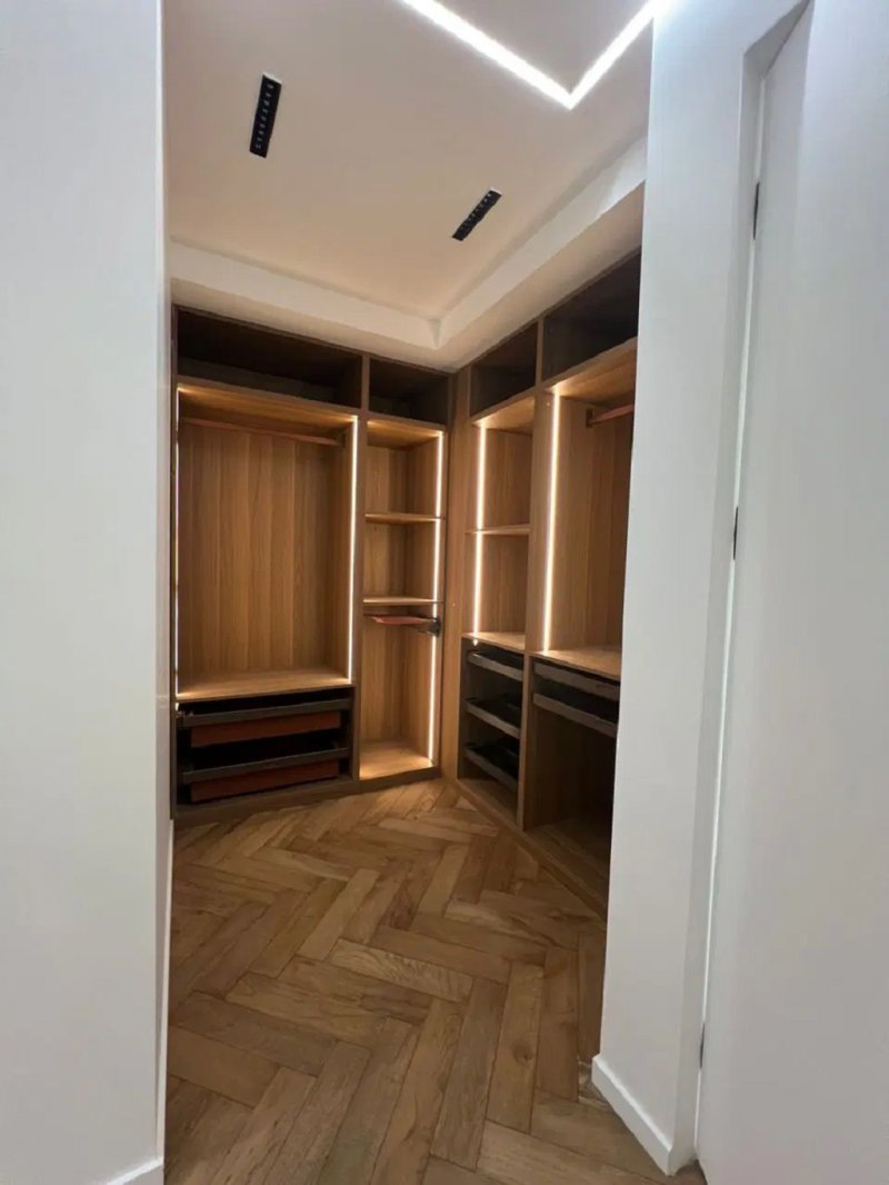 آپارتمان 400 متری چهارخوابه در سعادت آباد تهران15125844328