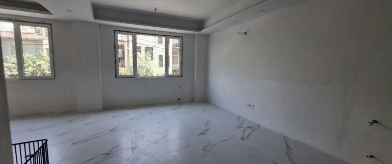 آپارتمان 103 متری دو خوابه در نهر فیروزآبادی تهران