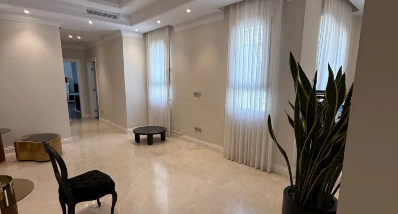 آپارتمان 290 متری سه خوابه در سعادت آباد تهران