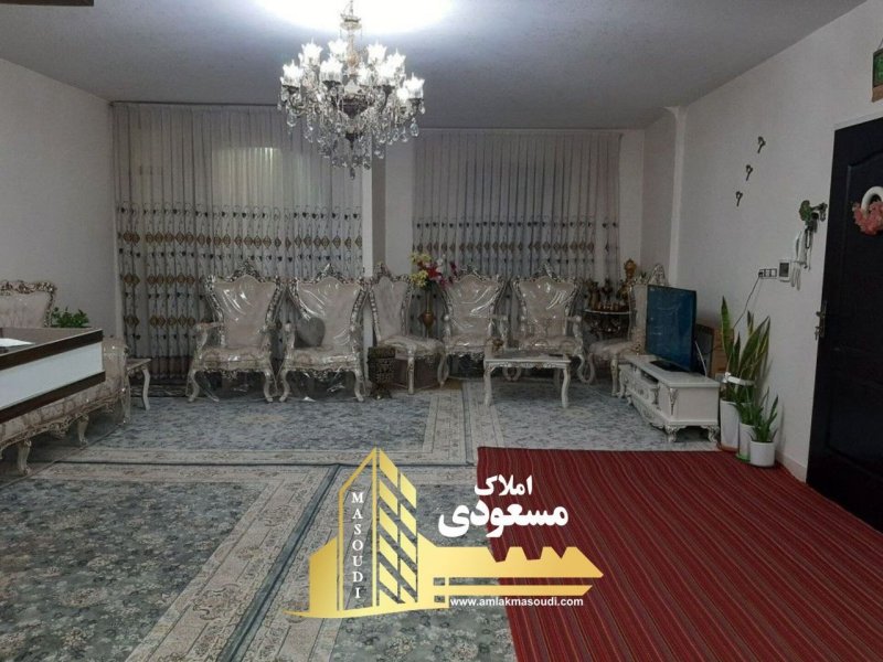 آپارتمان 87 متری دو خوابه در امیریه تهران
