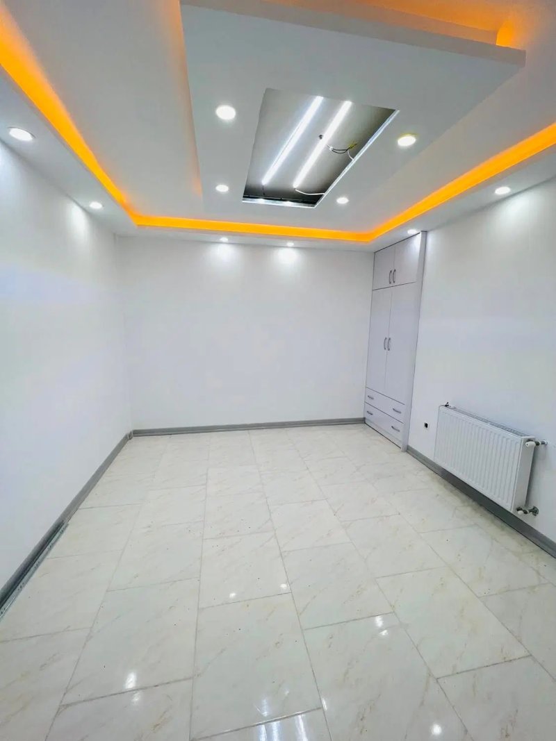 آپارتمان 83 متری دو خوابه در فاز 6 پرند