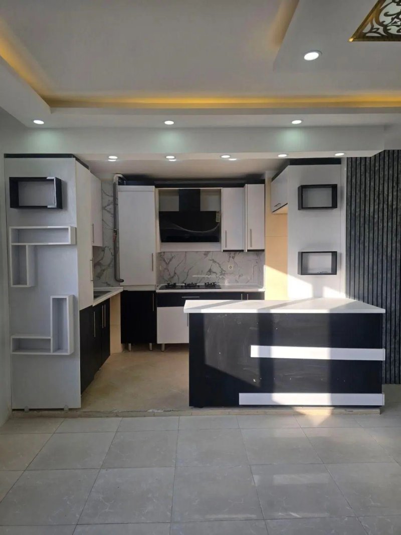 آپارتمان 83 متری دو خوابه در فاز 6 پرند15166144663