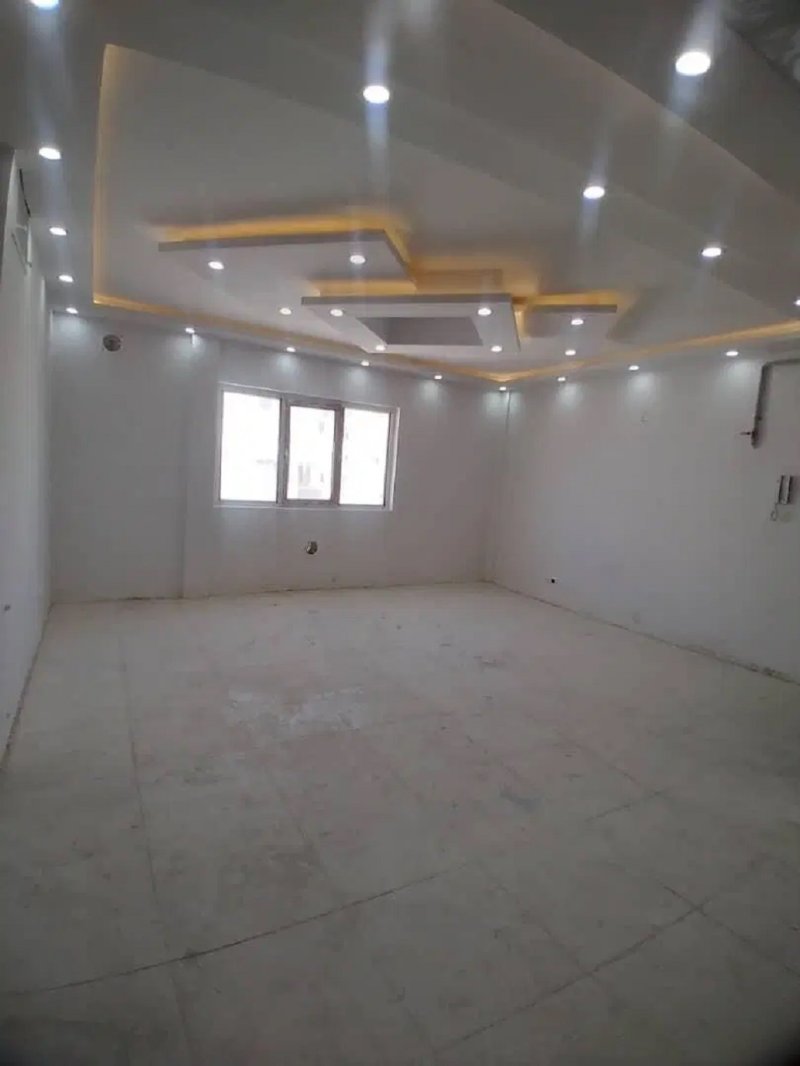 آپارتمان 84 متری دو خوابه در فاز 6 پرند15166344666