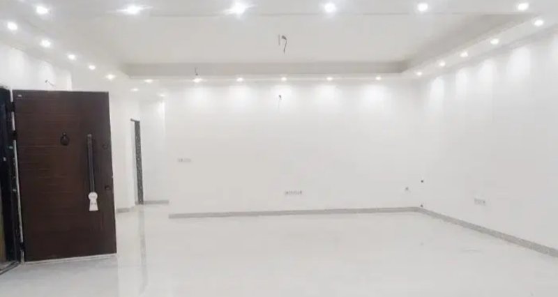 آپارتمان 180 متری سه خوابه در خیابان بابل قائم شهر15172344731