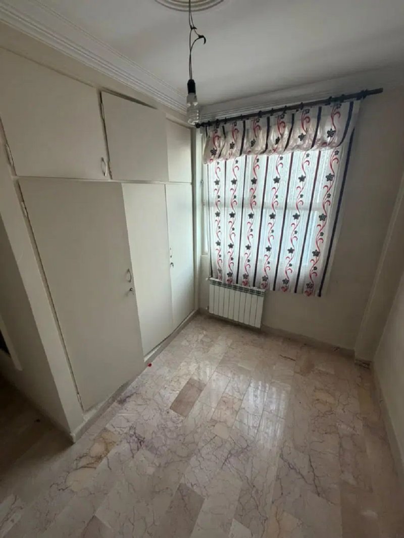 آپارتمان 127 متری سه خوابه در میدان لوزی تهران15178744812
