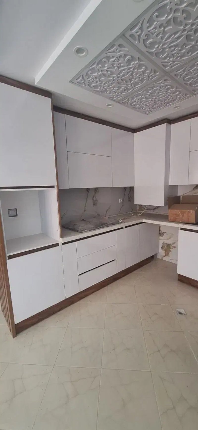 آپارتمان 83 متری یک خوابه در فاز 6 پرند