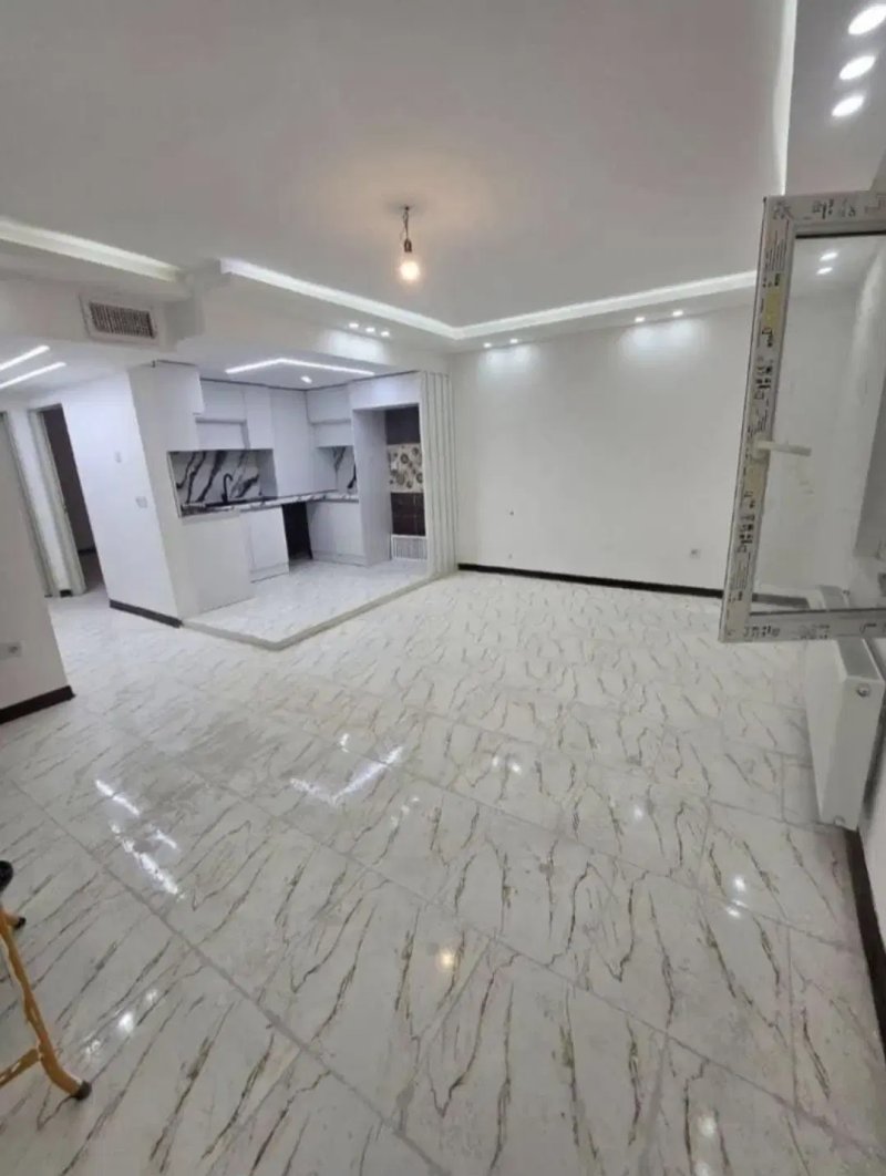آپارتمان 84 متری دو خوابه در فاز 2 پرند