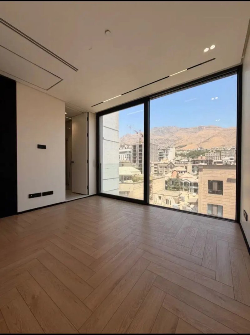 آپارتمان 370 متری چهارخوابه در حصار بوعلی تهران15256645763