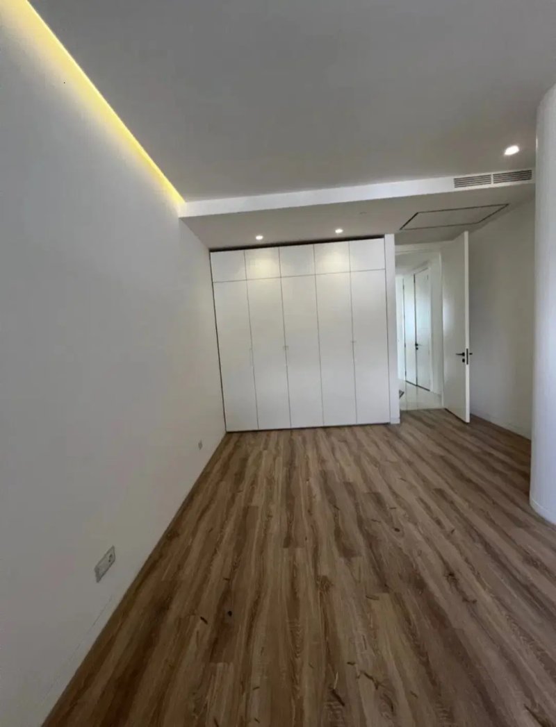 آپارتمان 370 متری چهارخوابه در کامرانیه تهران15256745765