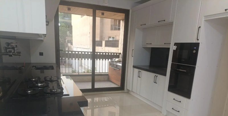 آپارتمان 188 متری سه خوابه در مرزداران تهران15262945848