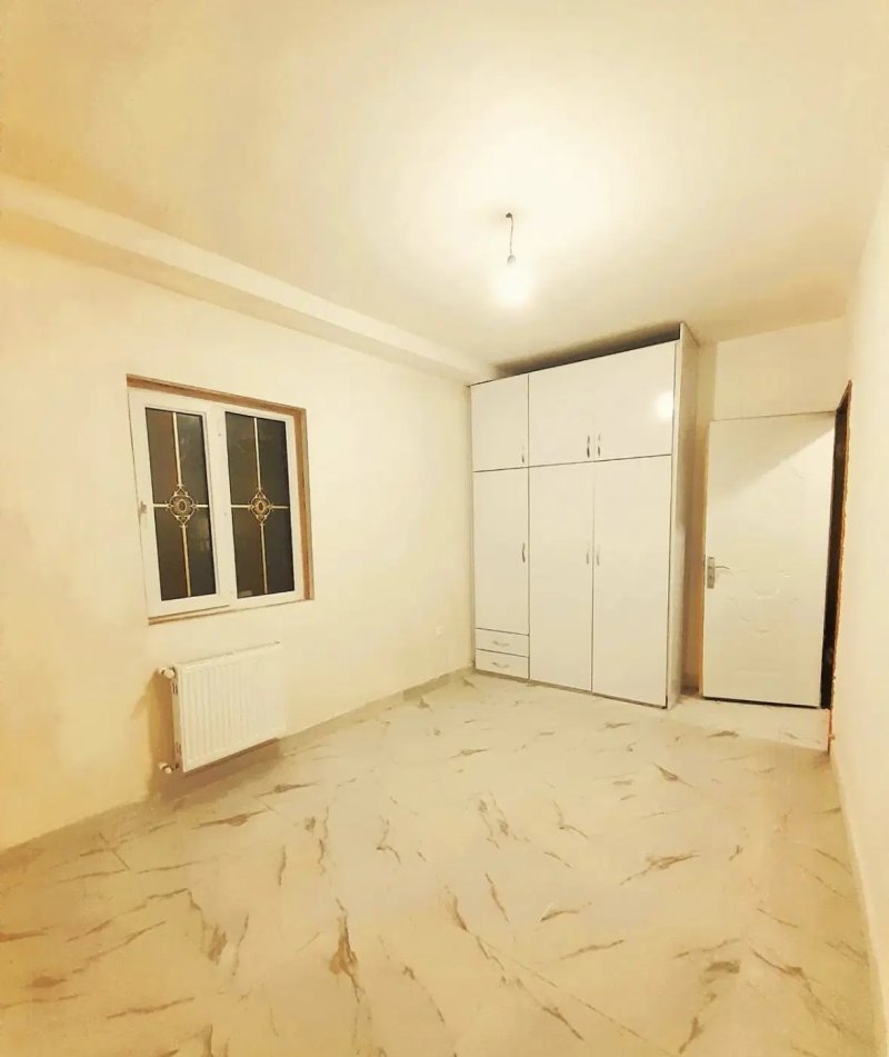 آپارتمان 100 متری دو خوابه در باهنر رشت15294846124