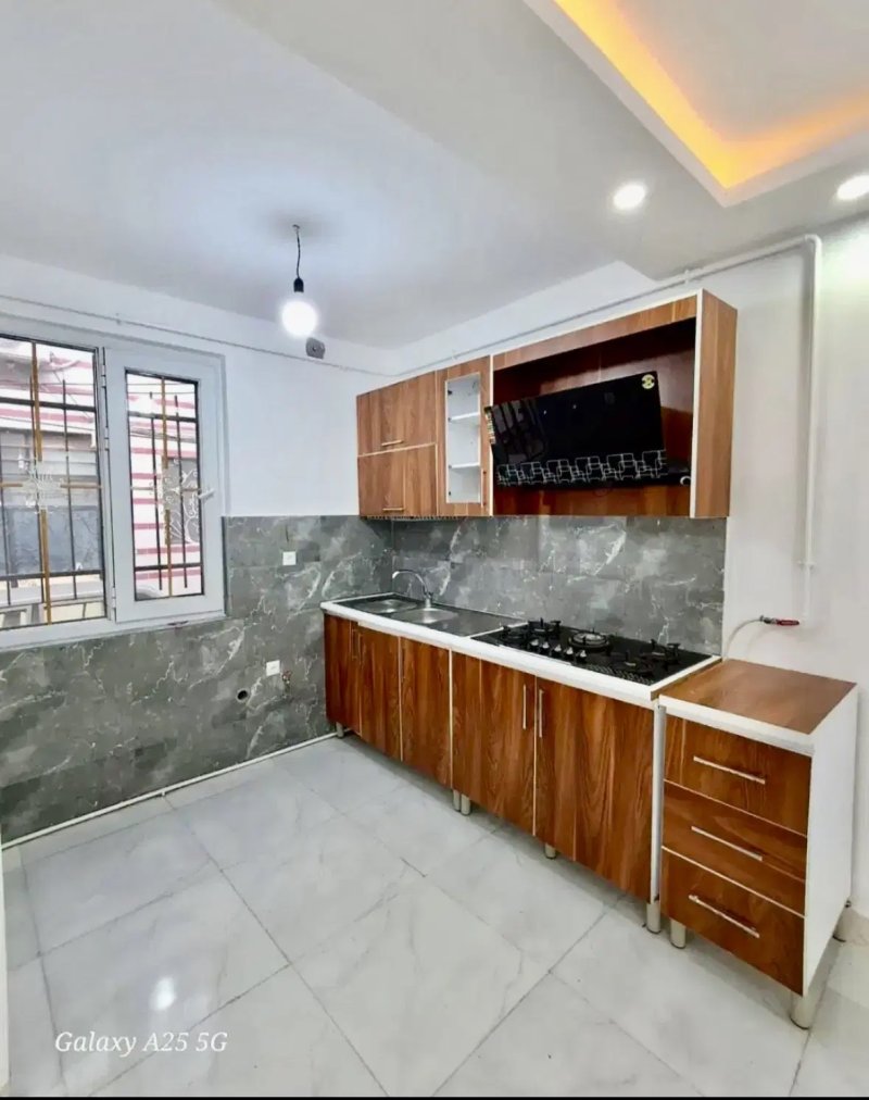 آپارتمان 85 متری دو خوابه در باهنر رشت15295546131