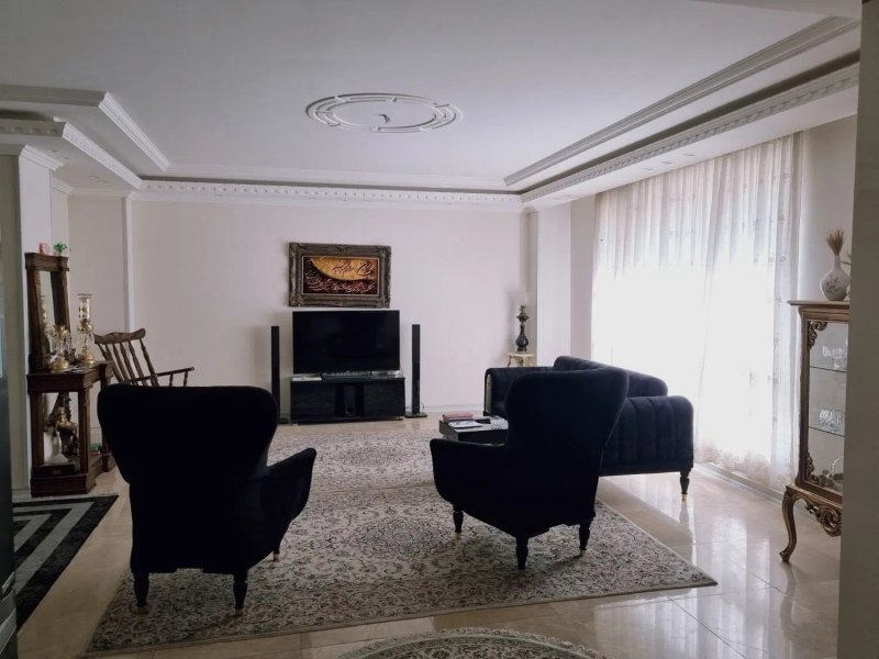 آپارتمان 95 متری دو خوابه در صادقیه تهران