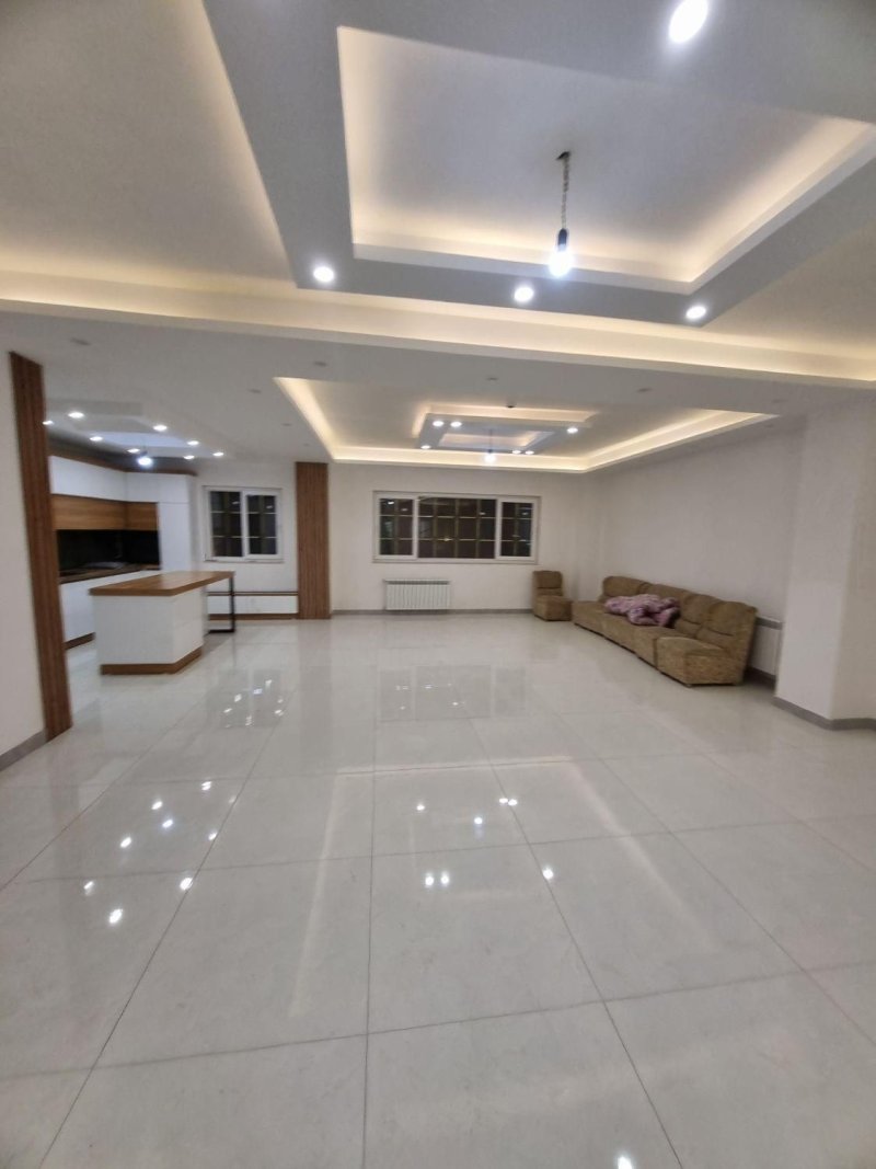 آپارتمان 160 متری سه خوابه در معلم رشت15351046603