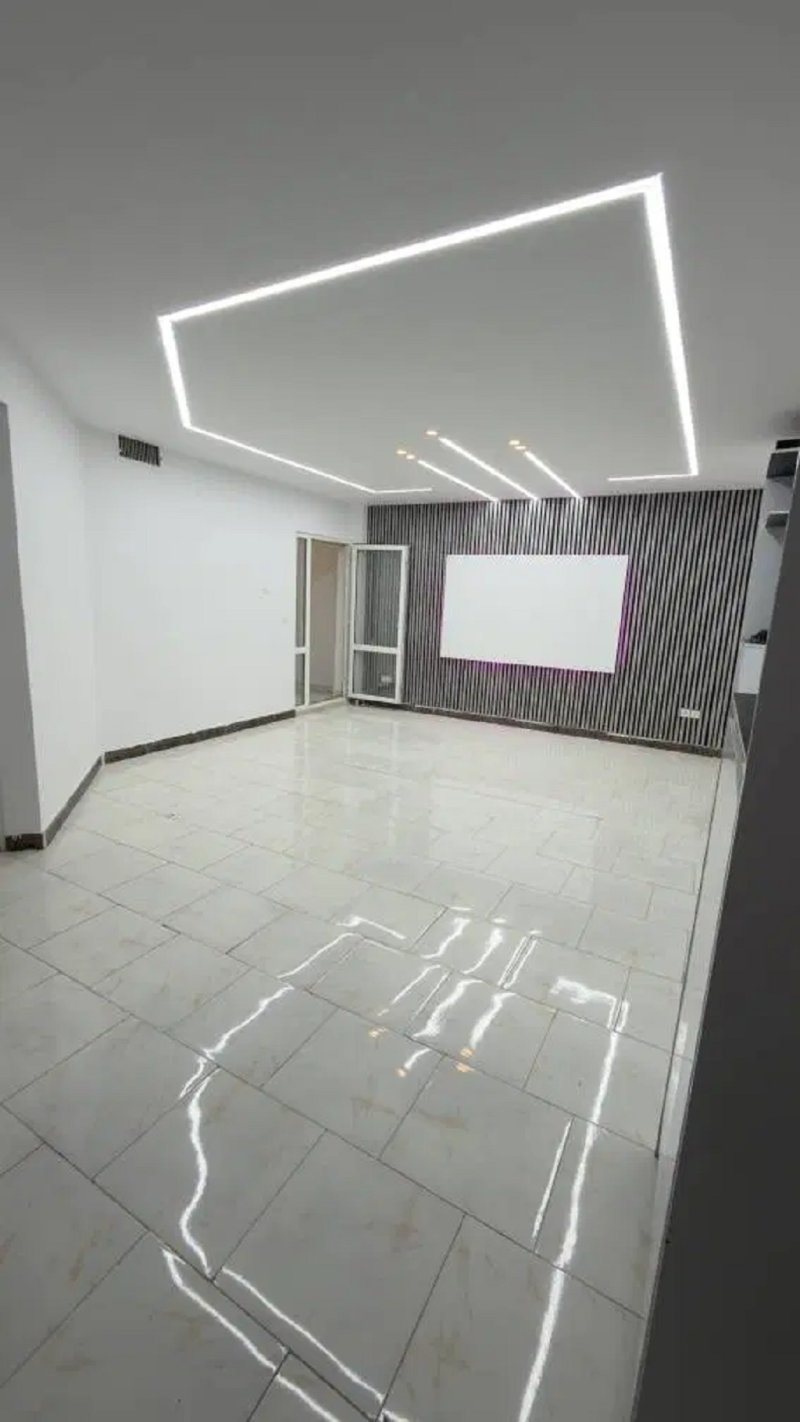 آپارتمان 84 متری دو خوابه در فاز 2 پرند15371646752