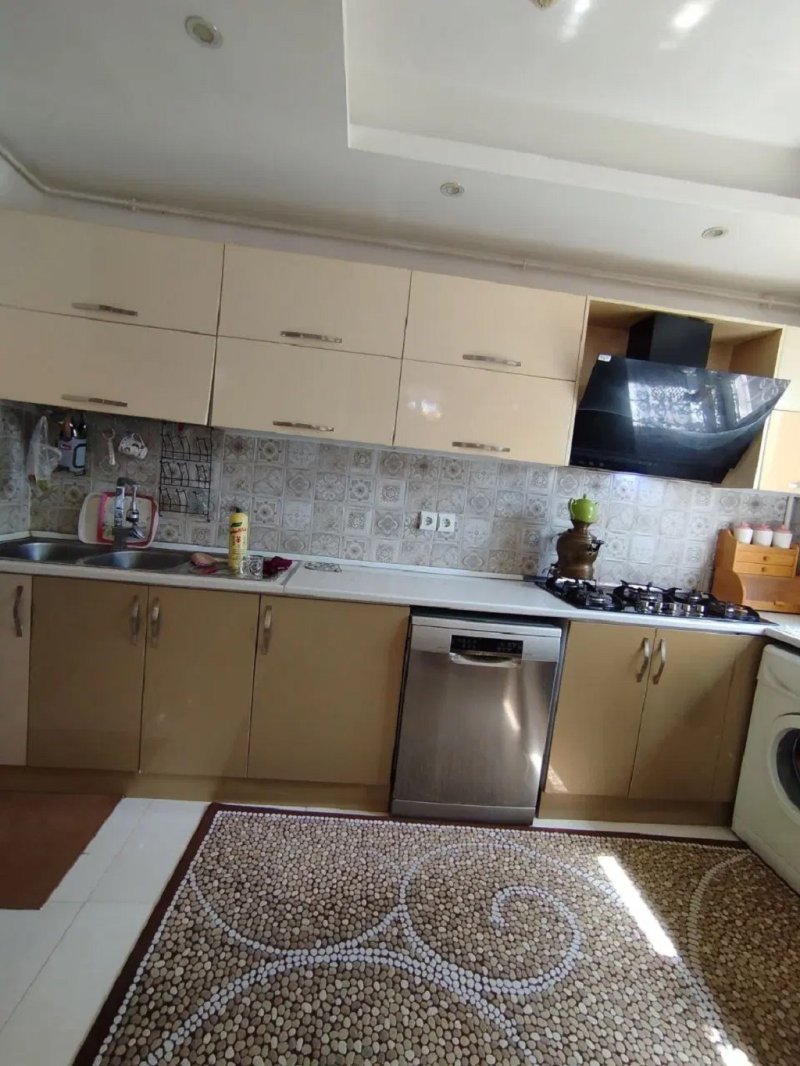 آپارتمان 124 متری سه خوابه در گلباغ نماز رشت15373446783