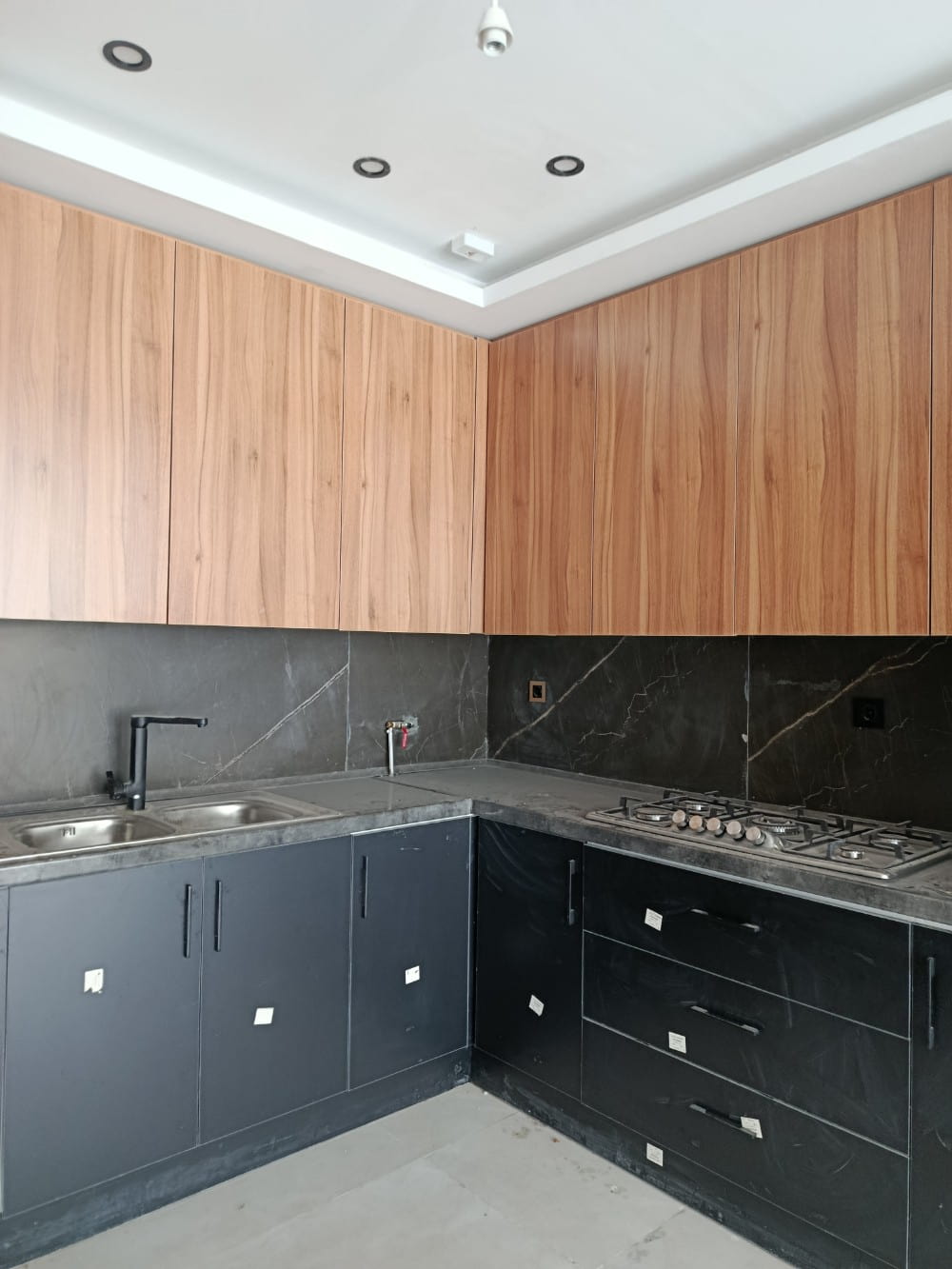 آپارتمان 150 متری سه خوابه در بلوار صارمی مشهد15381346858