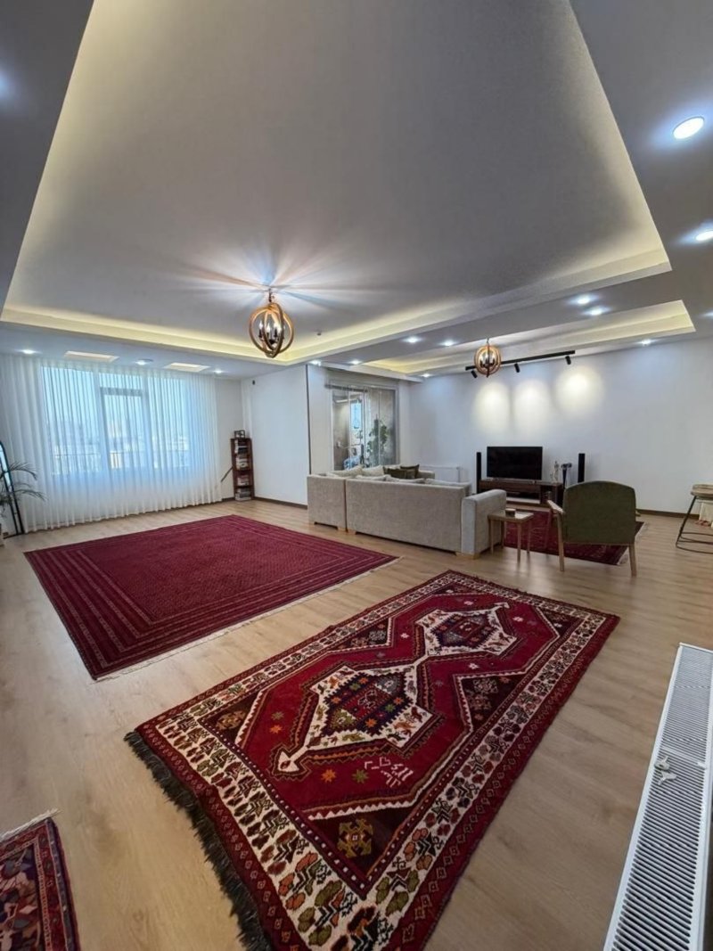 آپارتمان 150 متری سه خوابه در فاز 2 اندیشه15385446902