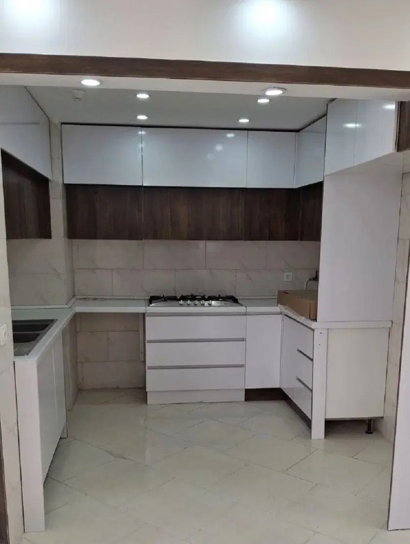 آپارتمان 83 متری دو خوابه در فاز 2 پرند