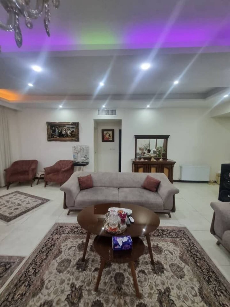 آپارتمان 140 متری سه خوابه در فاز 2 اندیشه15397047018
