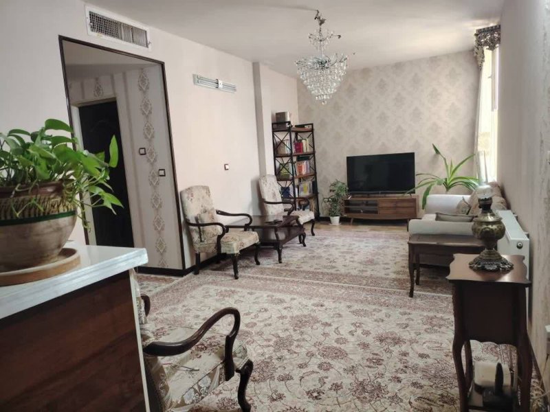 آپارتمان 77 متری دو خوابه در بلوار خلیج فارس یزد