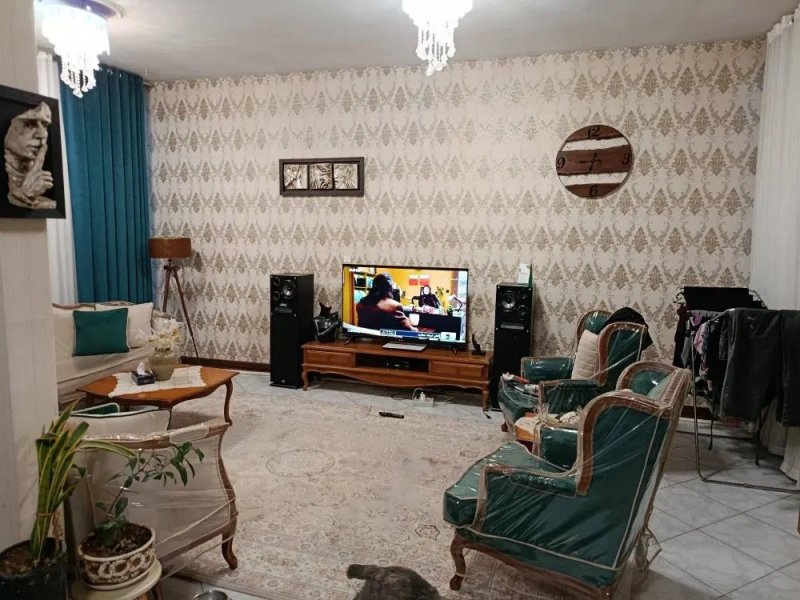 آپارتمان 103 متری دو خوابه در حشمتیه تهران