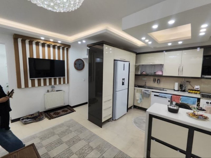 آپارتمان 200 متری سه خوابه در بلوار جمهوری یزد15419847270