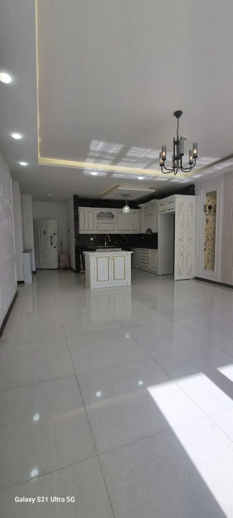 آپارتمان 105 متری دو خوابه در شهرک غرب مشهد15424947302