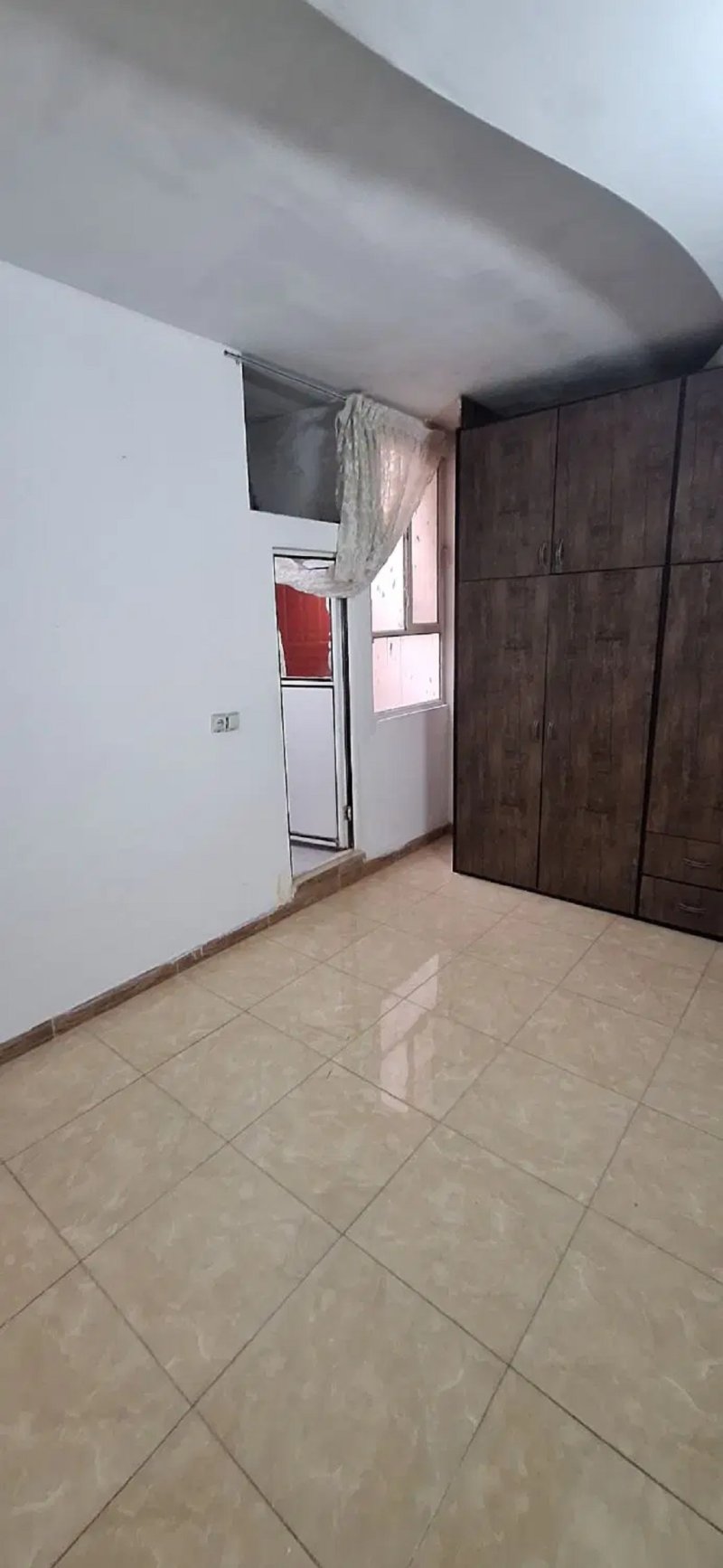 آپارتمان 100 متری دو خوابه در خیابان ایثارگران مشهد15425947311