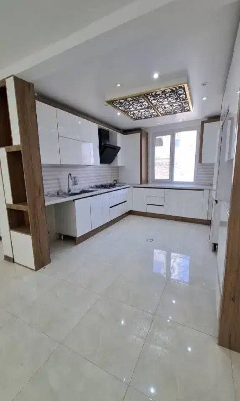 آپارتمان 92 متری دو خوابه در شکوفه تهران15437047533