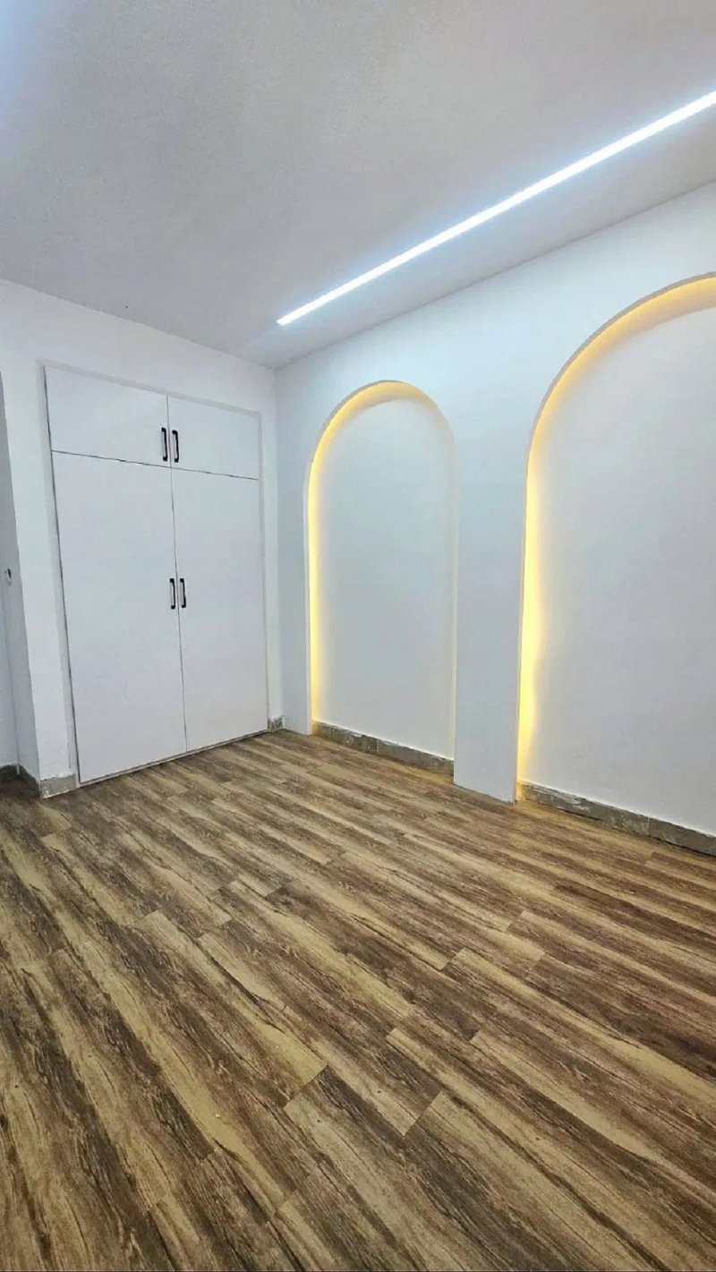 آپارتمان 95 متری سه خوابه در فاز 2 پرند15485648044