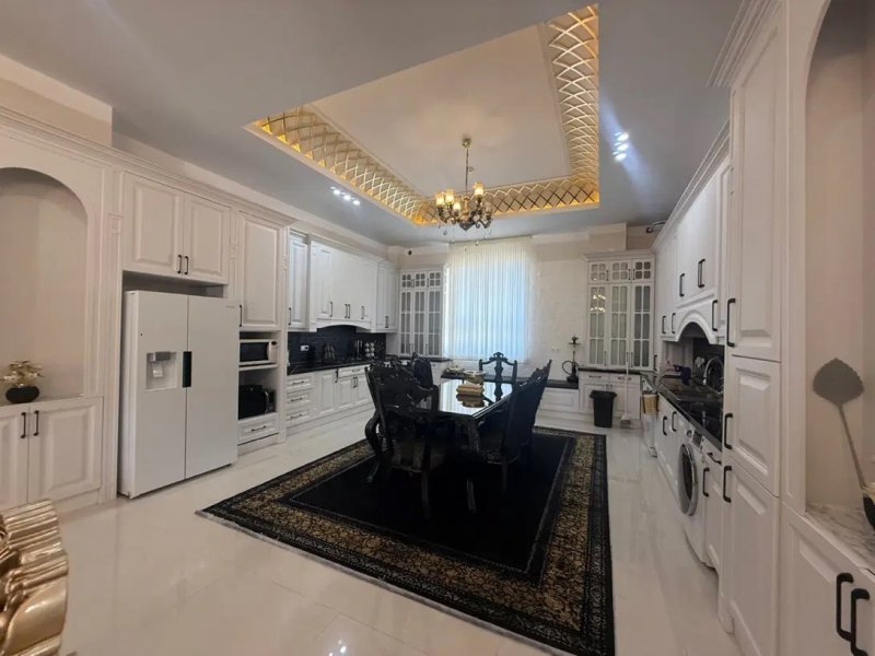 ویلا 1000 متری چهارخوابه در عظیمیه کرج15502548252