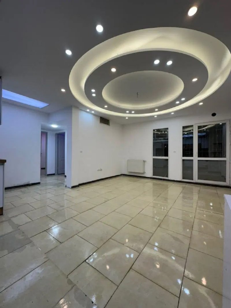 آپارتمان 100 متری دو خوابه در فاز 6 پرند15508748316