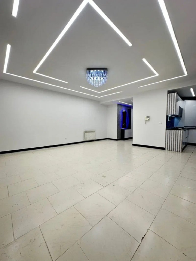 آپارتمان 95 متری دو خوابه در فاز 6 پرند15508948322