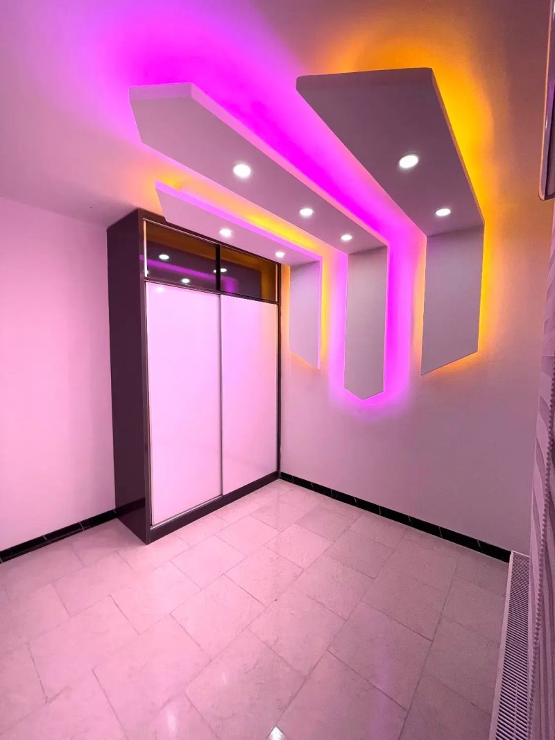 آپارتمان 100 متری دو خوابه در فاز 6 پرند15509748337