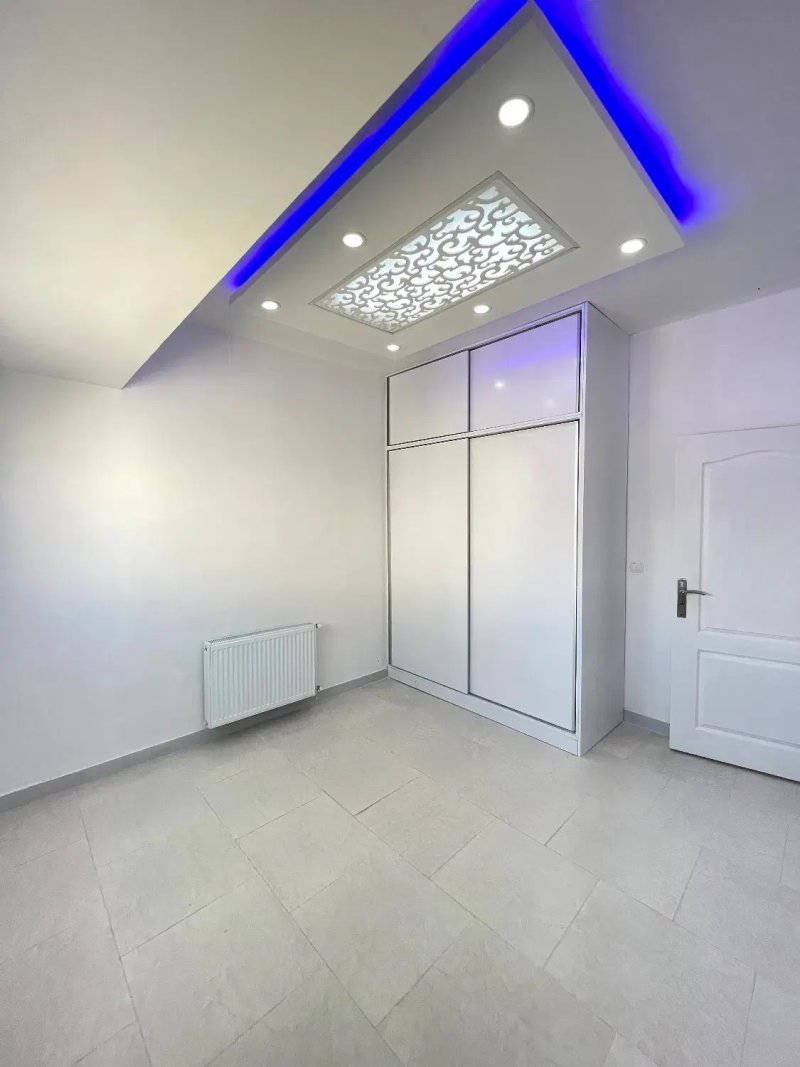 آپارتمان 99 متری دو خوابه در فاز 6 پرند15509848340
