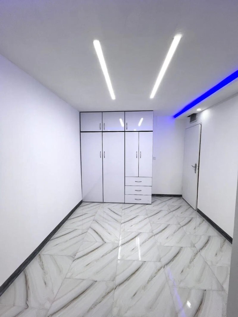 آپارتمان 103 متری دو خوابه در فاز 6 پرند15510548361