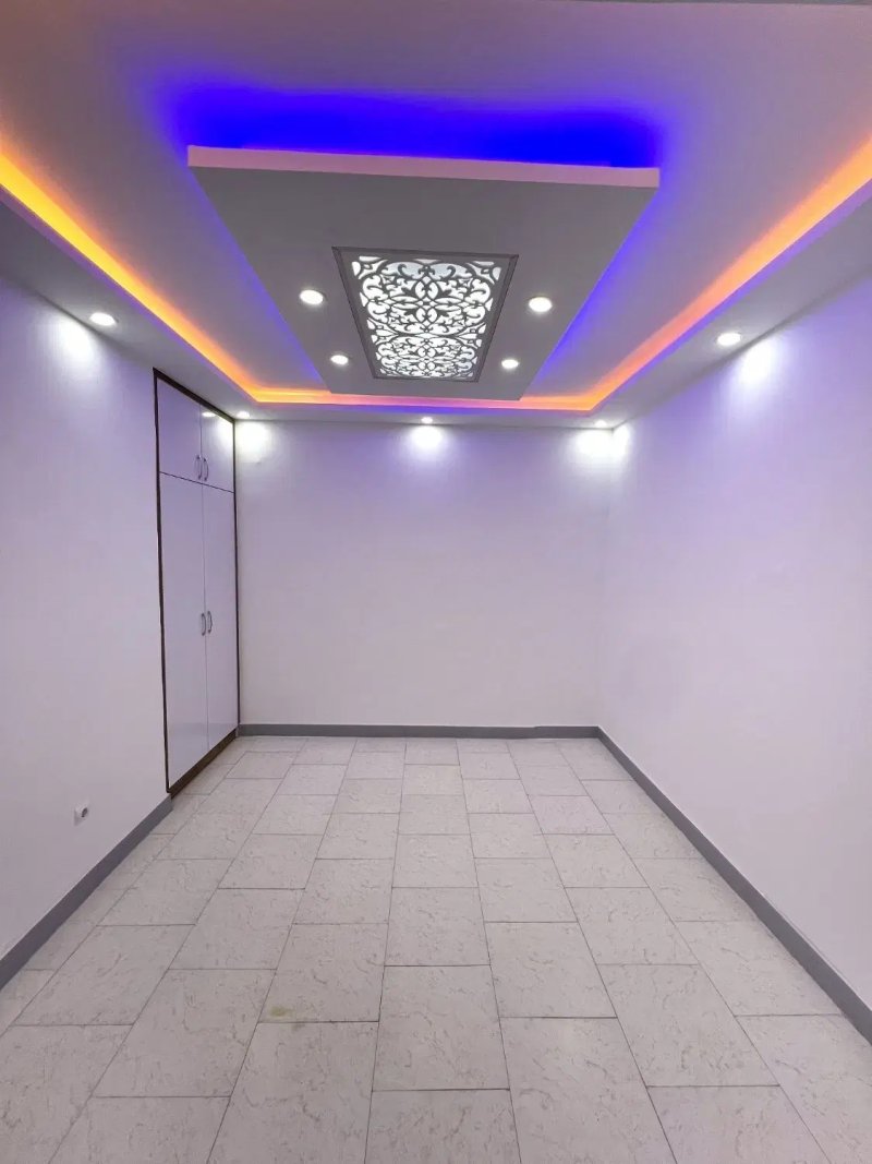 آپارتمان 98 متری دو خوابه در فاز 6 پرند15510848369