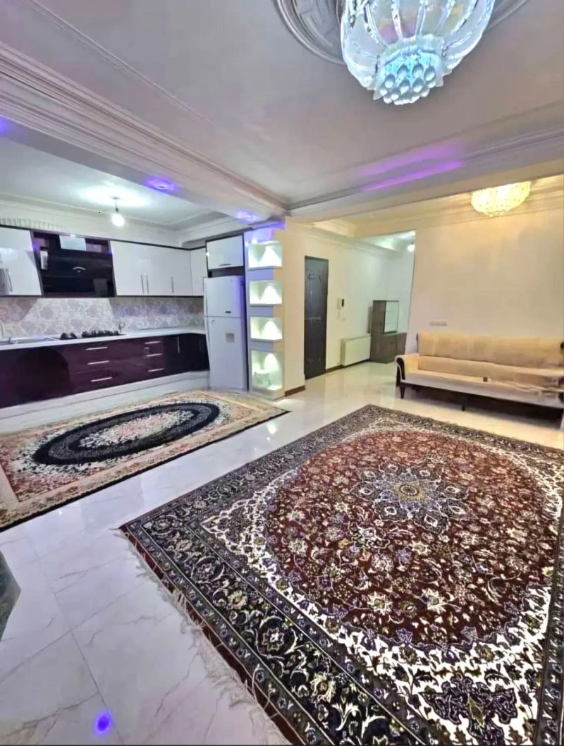 آپارتمان 90 متری دو خوابه در پل هوایی قائم شهر