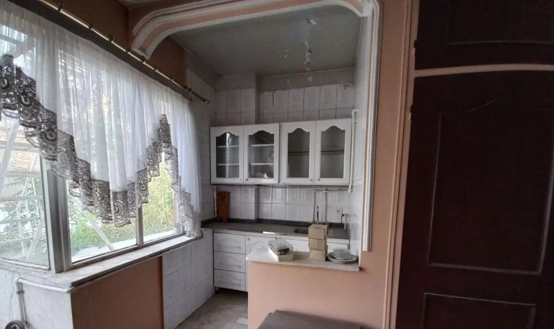 آپارتمان 126 متری دو خوابه در هنرستان همدان15637149599